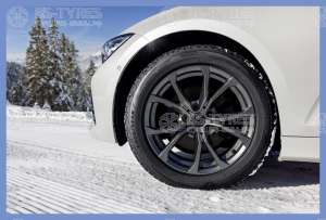 Goodyear Ultra Grip Performance 3 255/45 R20 105V