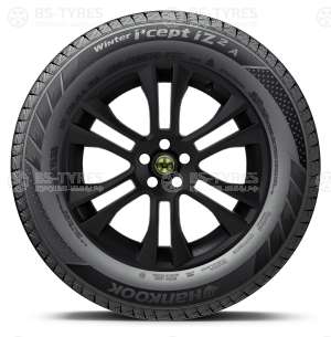 Hankook Winter i*Cept iZ 2 W616 215/70 R15 98T